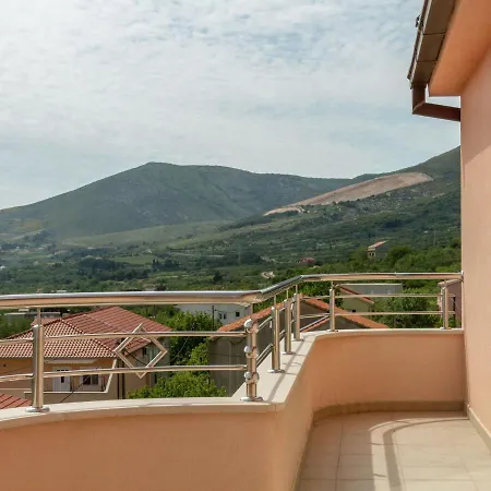 Beautiful In Between Split And Trogir Apartment Kastel Stari