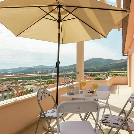 Apartment Beautiful In Between Split And Trogir *