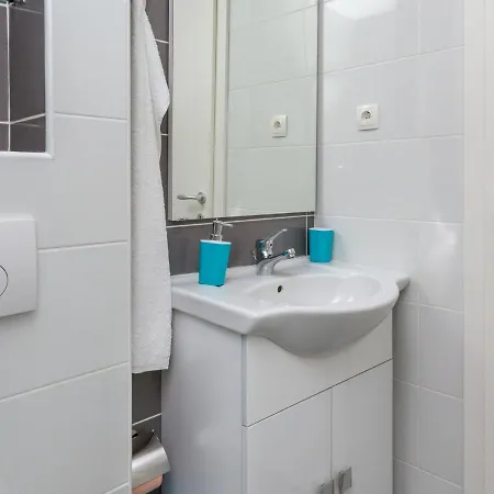 Beautiful In Between Split And Trogir Apartment *