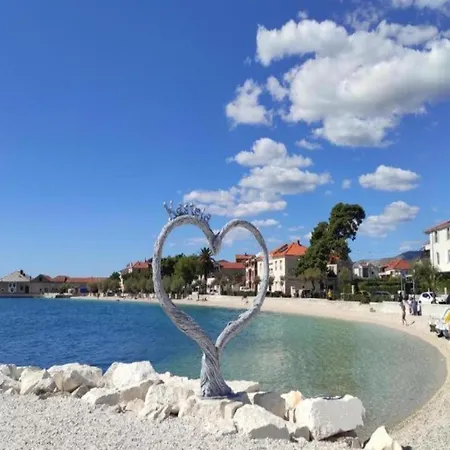 Beautiful In Between Split And Trogir Apartment *
